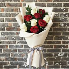 Букет цветов из:  Розы в Елизаветинском