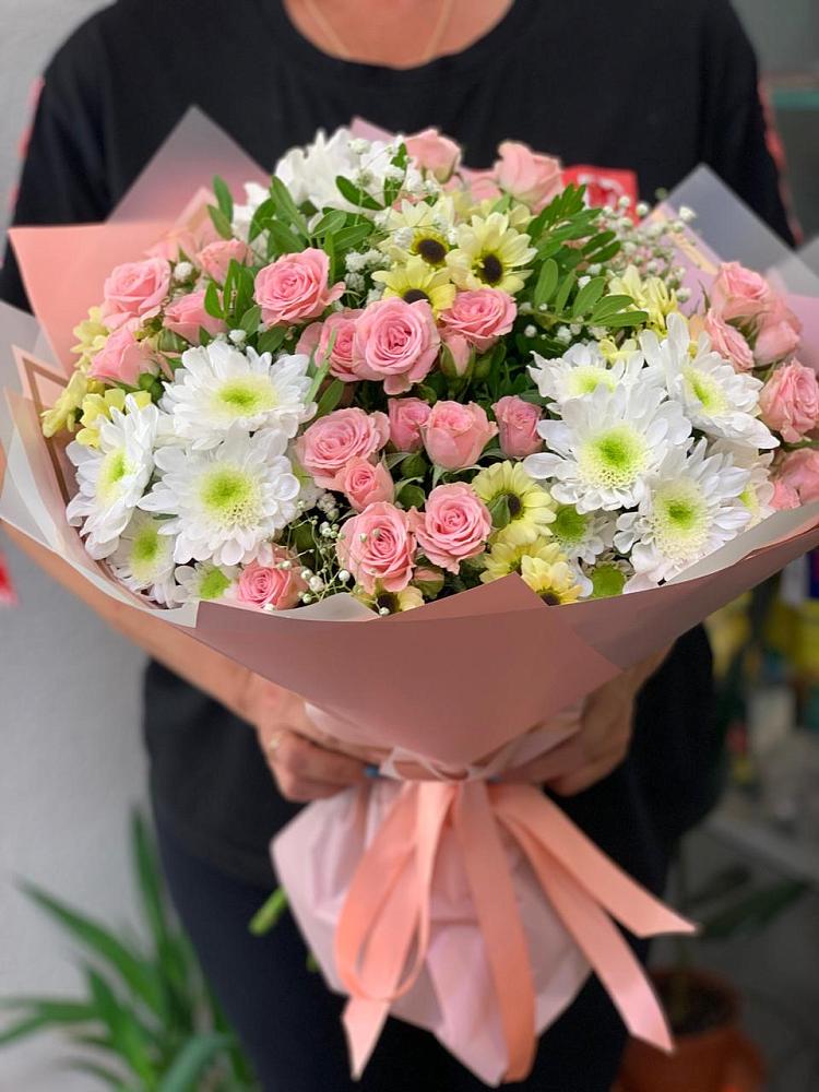 Букет цветов из: Розы и Хризантемы в Елизаветинском