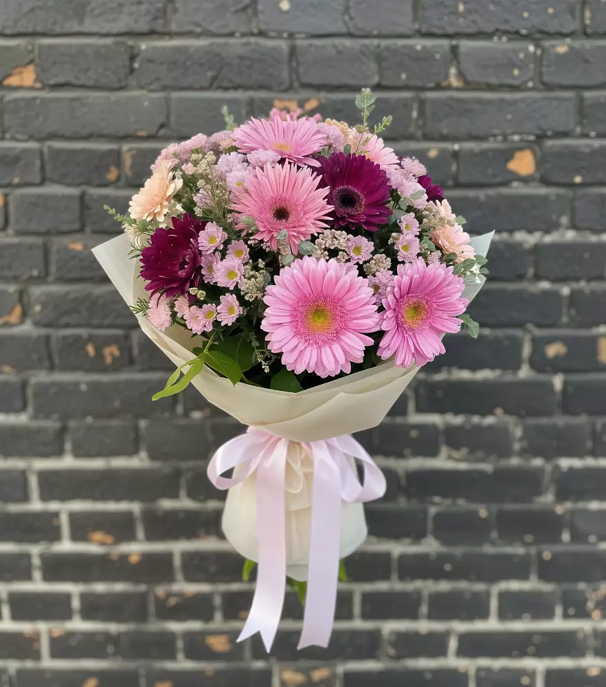 Букет цветов из: Герберы и Хризантемы в Елизаветинском
