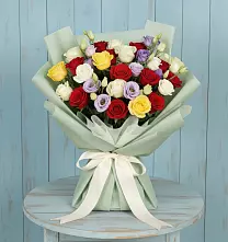 Букет цветов из:  Розы в Елизаветинском