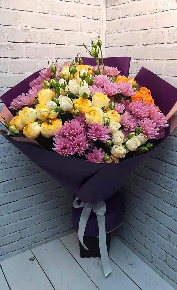 Букет цветов из: Хризантемы и Розы в Елизаветинском