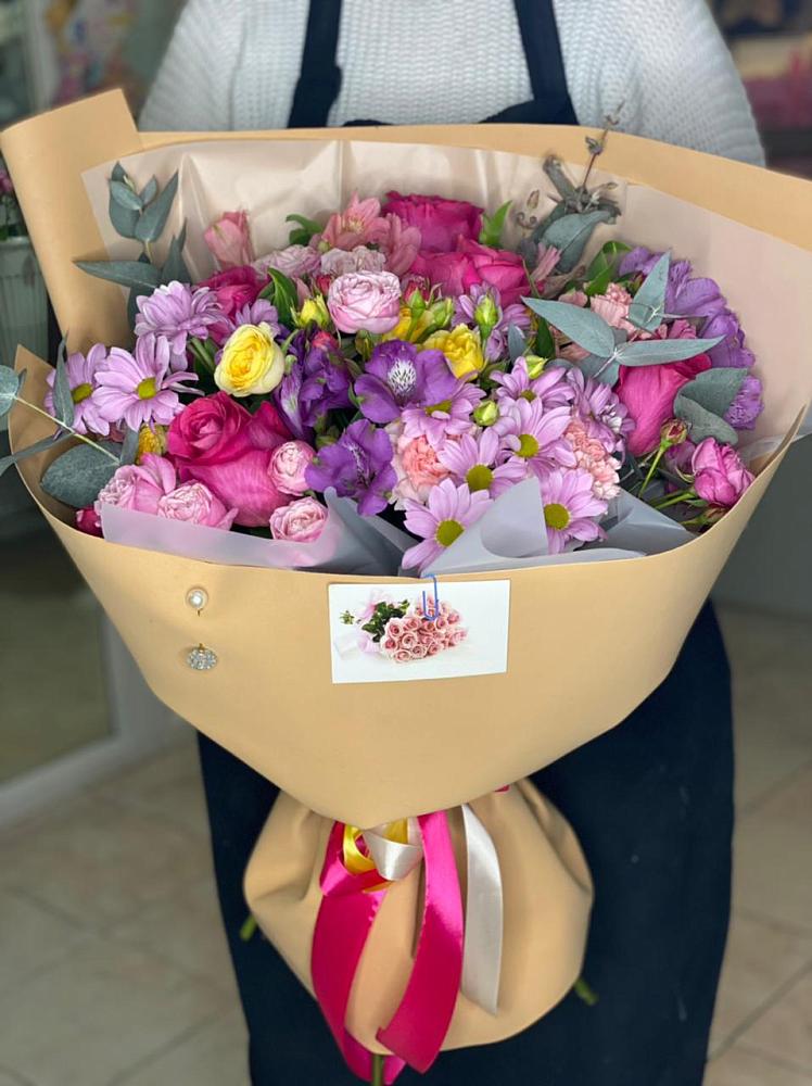 Букет цветов из: Хризантемы, Гвоздики и Альстромерии в Елизаветинском