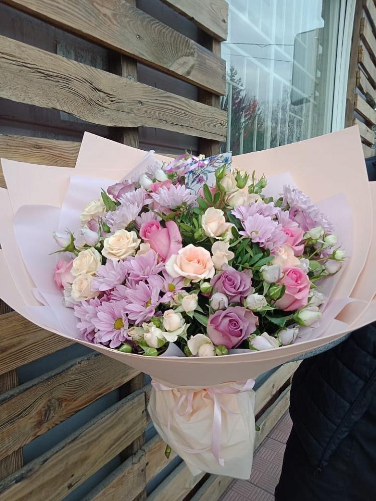 Букет цветов из: Розы и Хризантемы в Елизаветинском