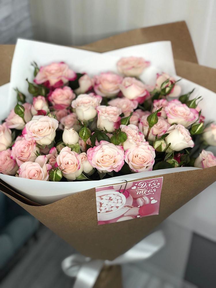 Букет цветов из: Розы в Елизаветинском