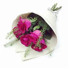 Букет цветов из:  Розы в Елизаветинском