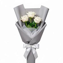 Букет 3 белые розы в Елизаветинском