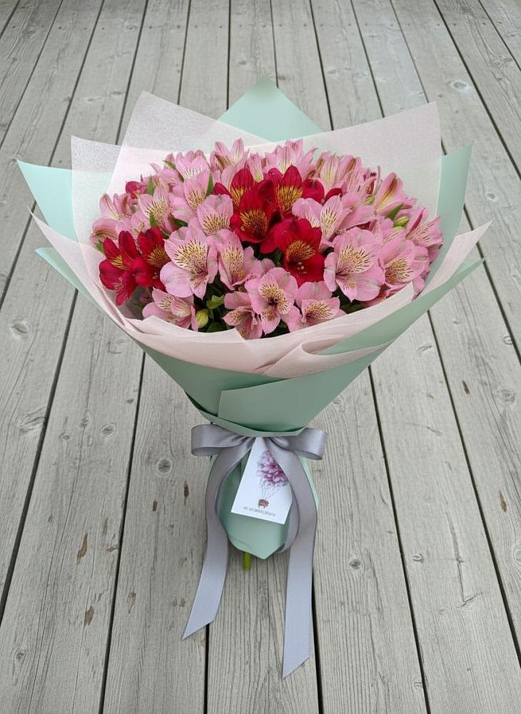 Букет цветов из: Альстромерии в Елизаветинском