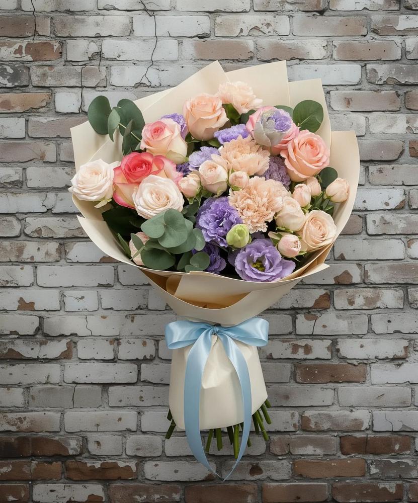 Букет цветов из: Розы, Лизиантусы и Гвоздики в Елизаветинском