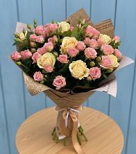 Букет цветов из:  Розы в Елизаветинском