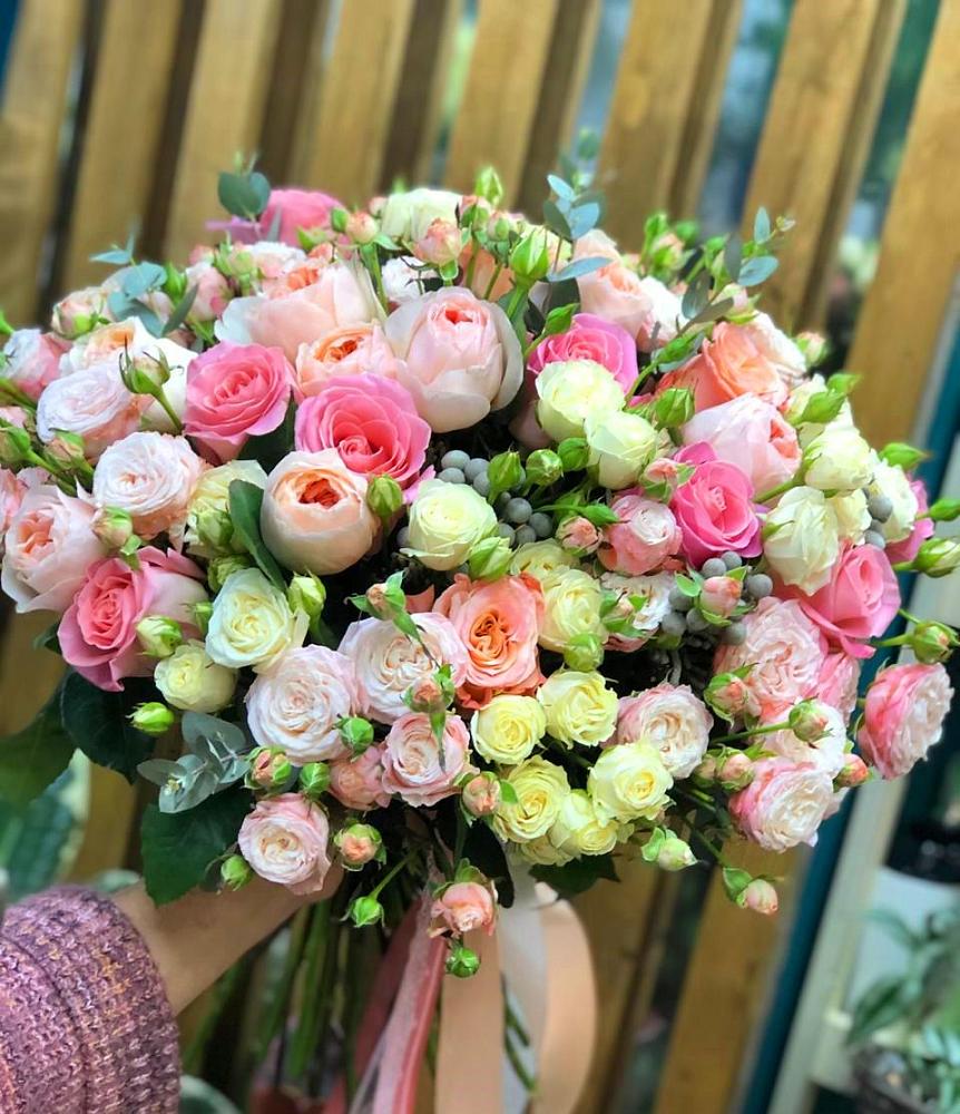 Букет цветов из: Розы в Елизаветинском