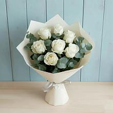 Букет Белые розы в Эвкалипте в Елизаветинском