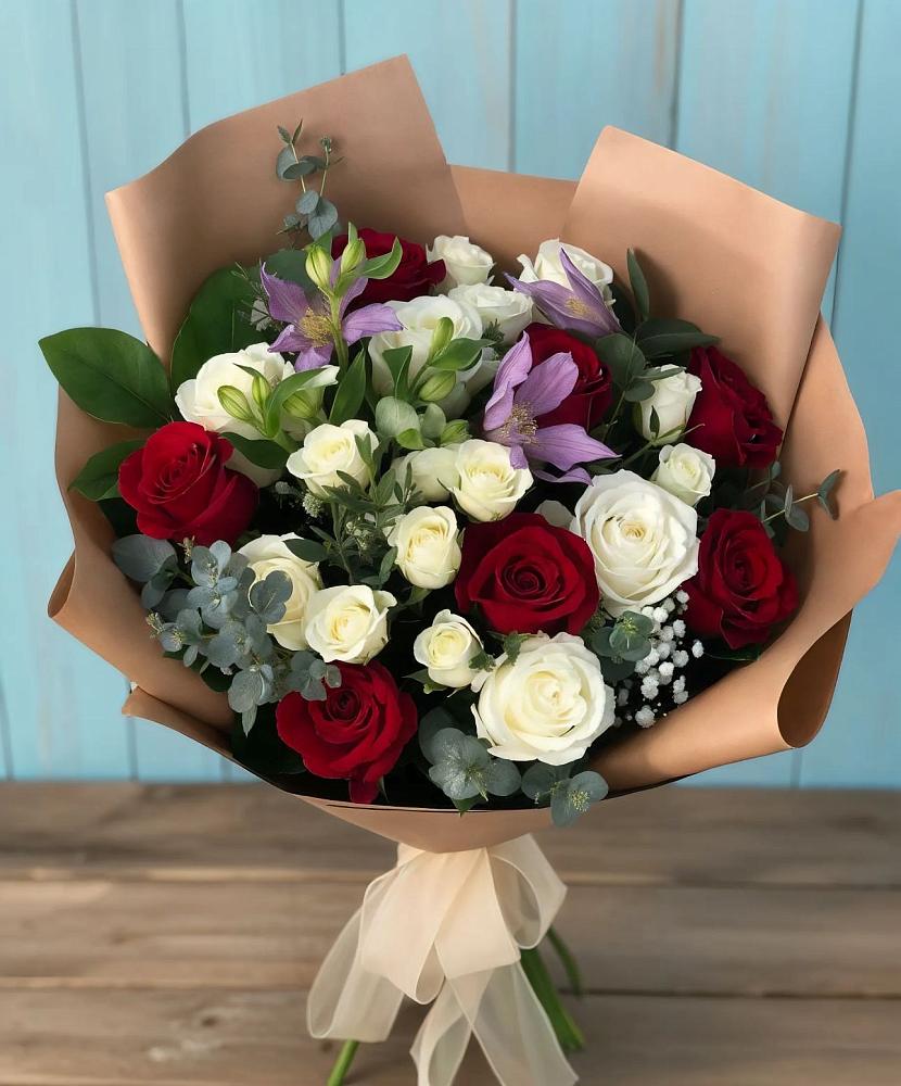 Букет цветов из: Розы и Альстромерии в Елизаветинском